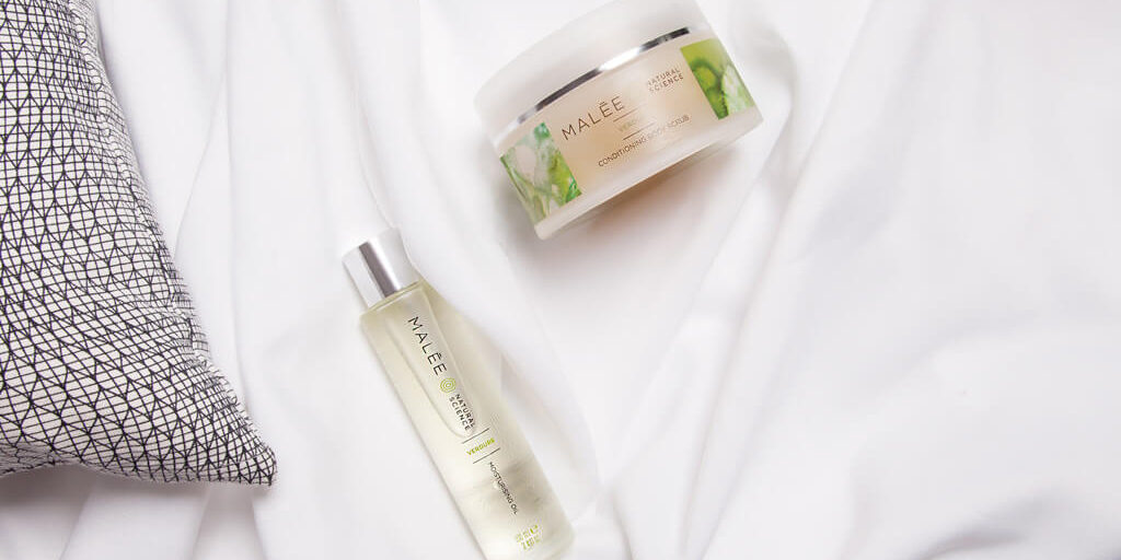 Malée Natural Science - Moisturising Oil & Body Scrub