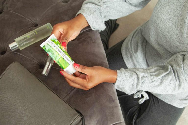 Malée Natural Science Zeze holding Moisturising Oil and Hand Cream