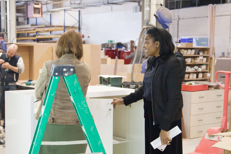 Zeze In The Factory - Malee Natural Science